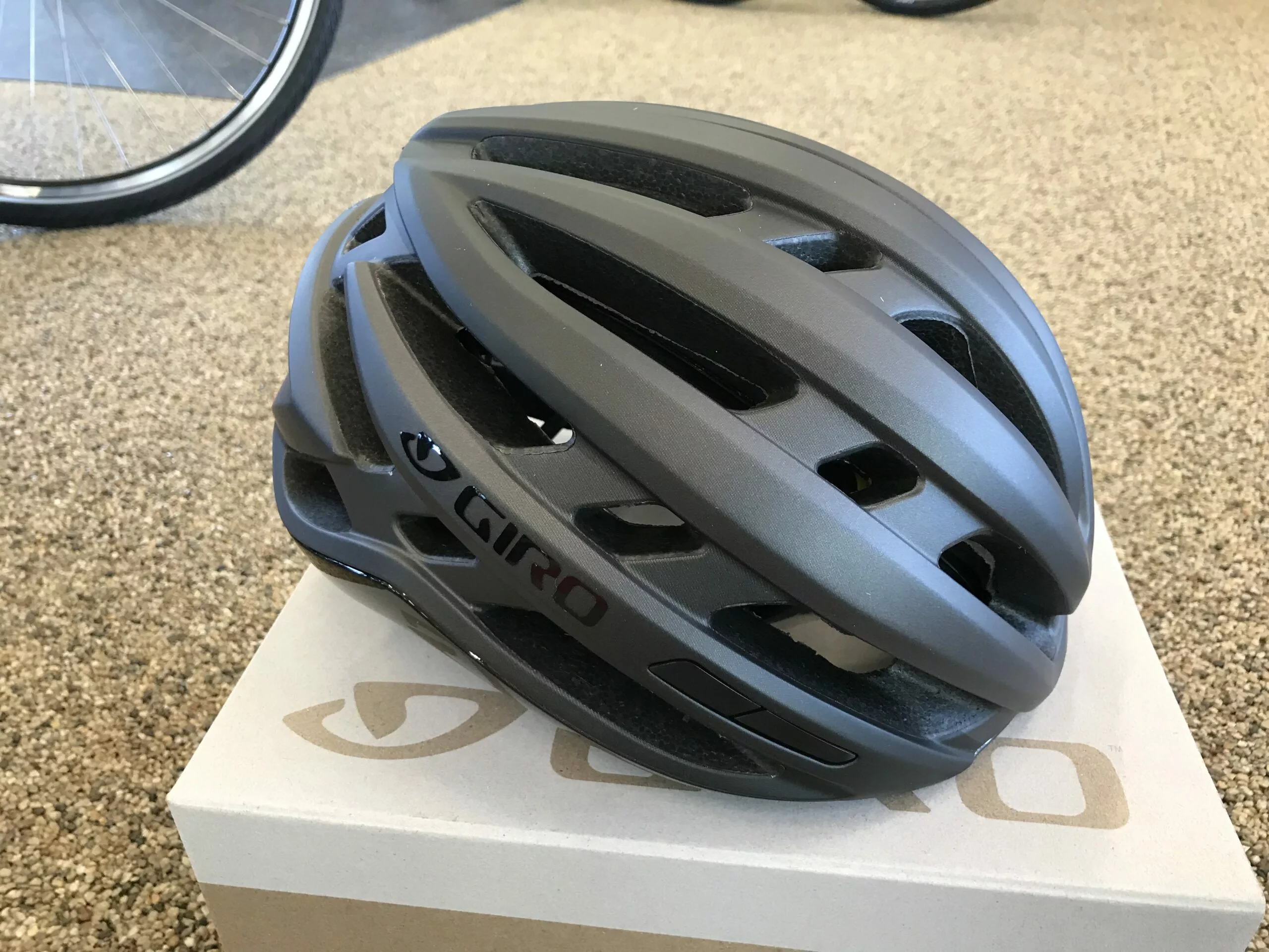 Hjelm Giro Agilis Mips L/59-63cm Matsort 5 Hjelm Giro Agilis Mips L/59-63cm Matsort - Billede 3