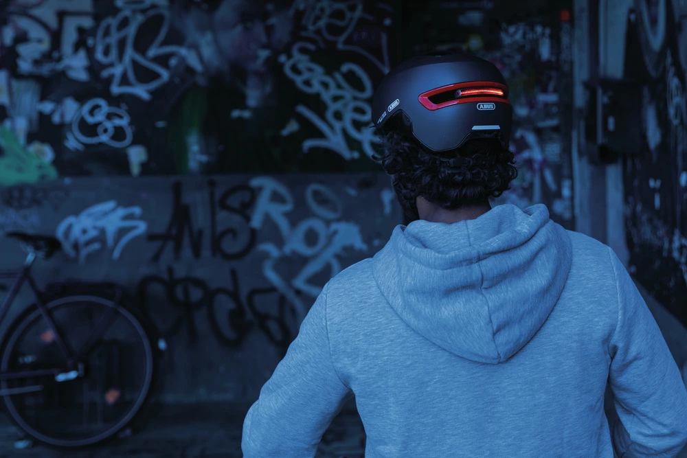 Hjelm Abus Hud-Y ACE L/57-61cm Sort 5 Hjelm Abus Hud-Y ACE L/57-61cm Sort - Billede 3